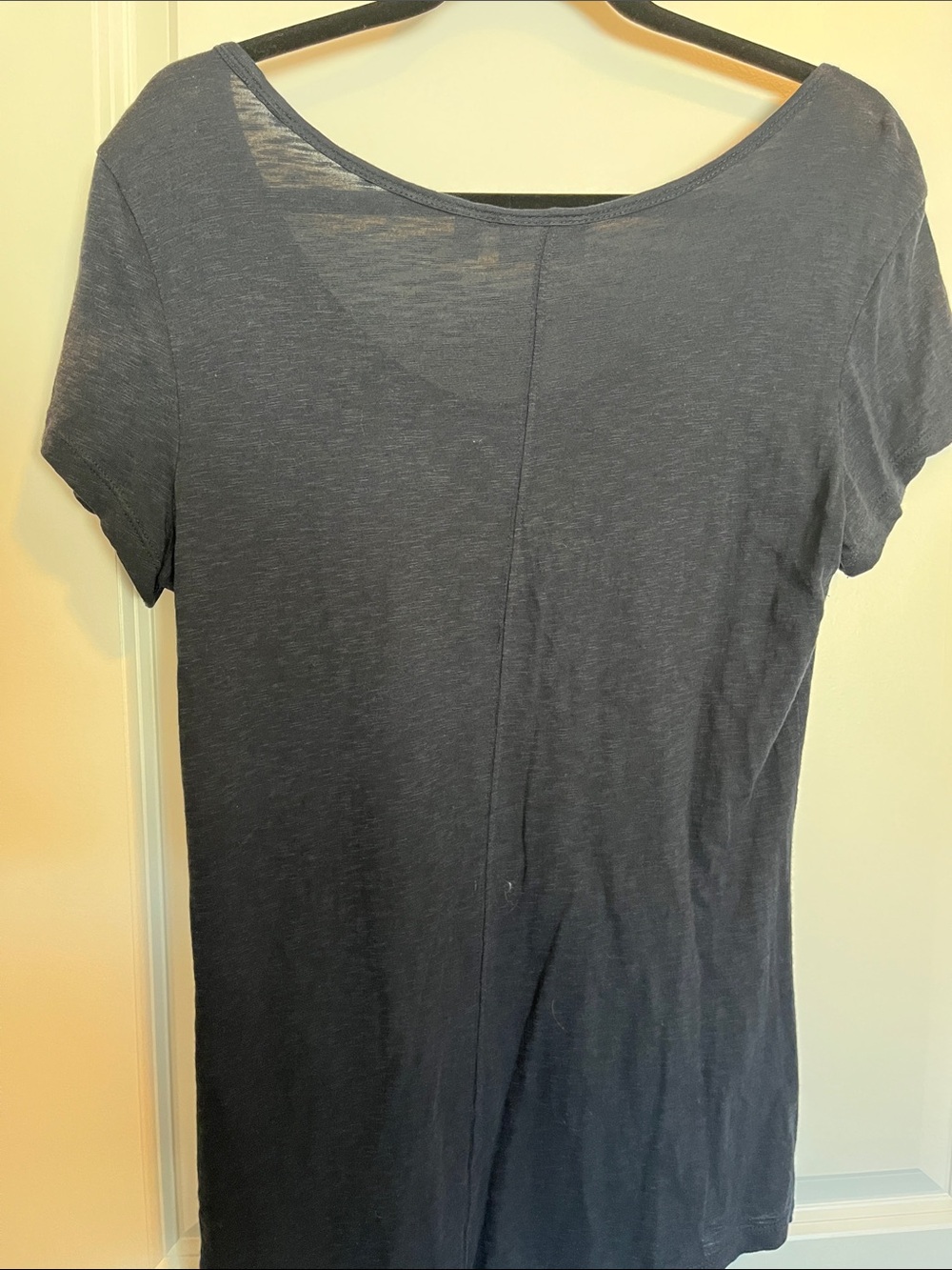 14th & Union Scoop Neck Short Sleeve Tee in Black - Picture 4 of 5